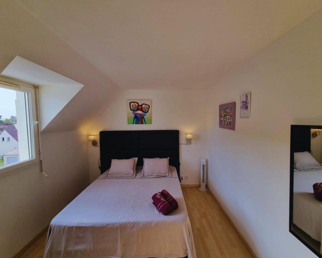 Appartement Cosy Centre Brie Comte Robert Luaran gambar